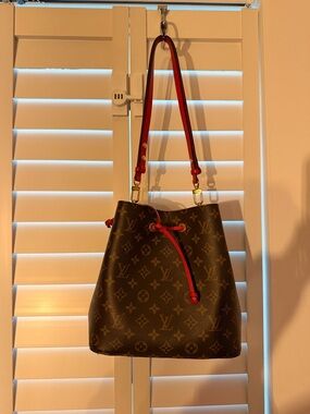 Louis Vuitton Monogram Bucket Bag with Red Trim and Strap NeoNoe MM
